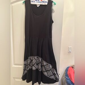 LuLaRoe Black High Low Dress with White Geometric Design